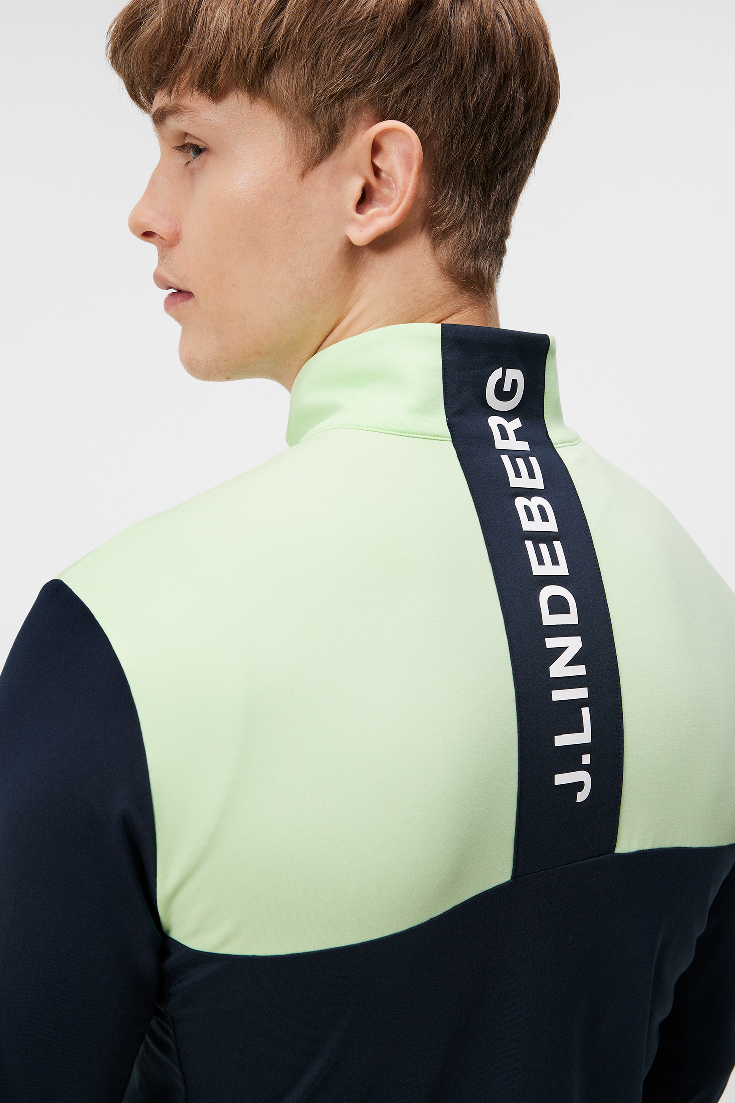 Banks Mid Layer Light