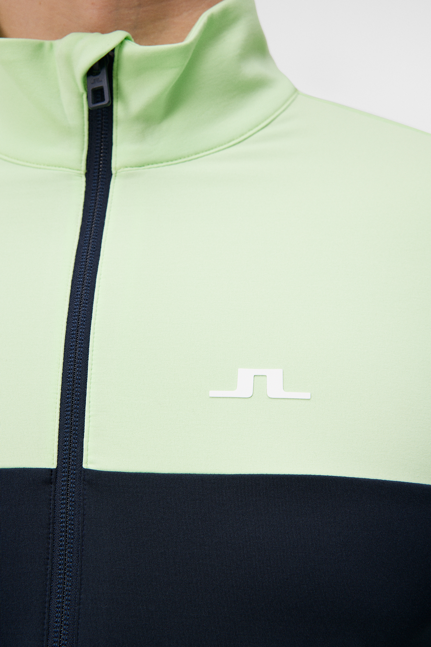 Banks Mid Layer Light