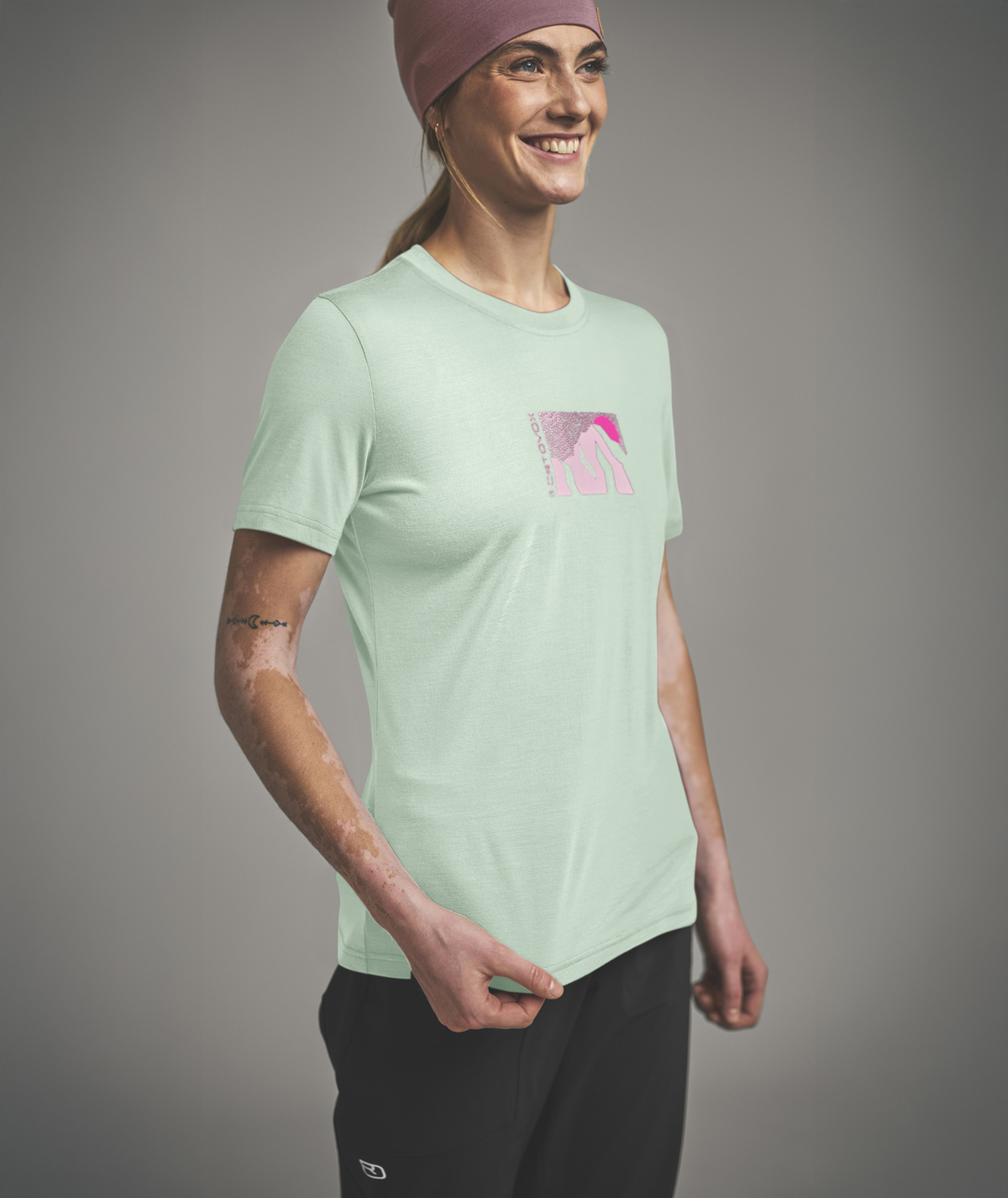120 Cool Tec Mtn Sun T-Shirt W