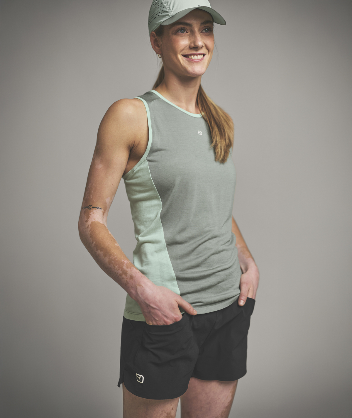 Trace Shorts W
