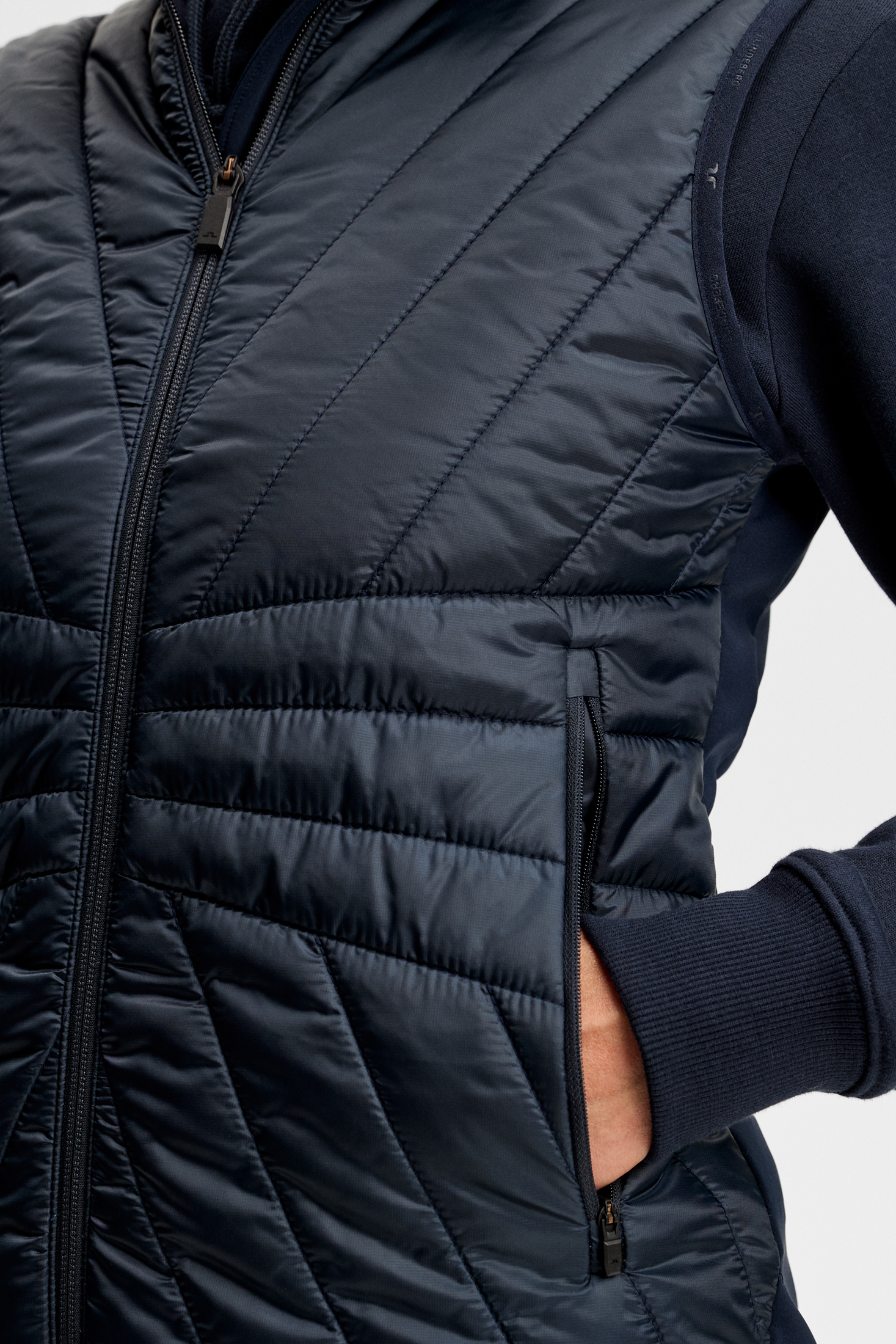 Holma Quilt Hybrid Vest W