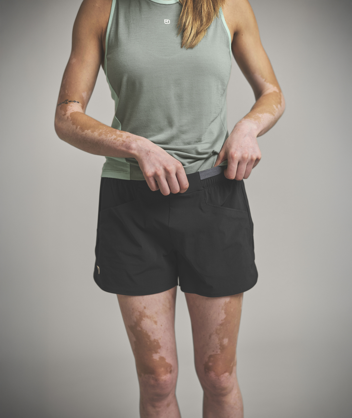 Trace Shorts W